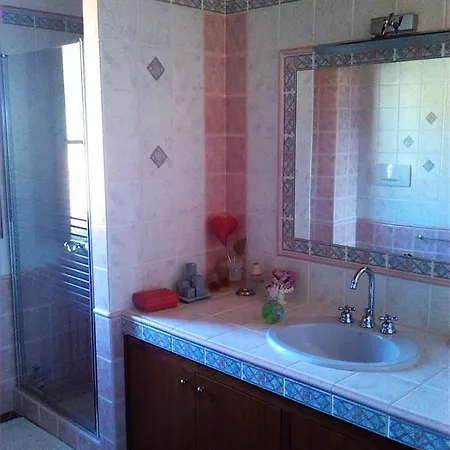 Casa Bellavista بيت ضيافة تيرانووفا براتشولي